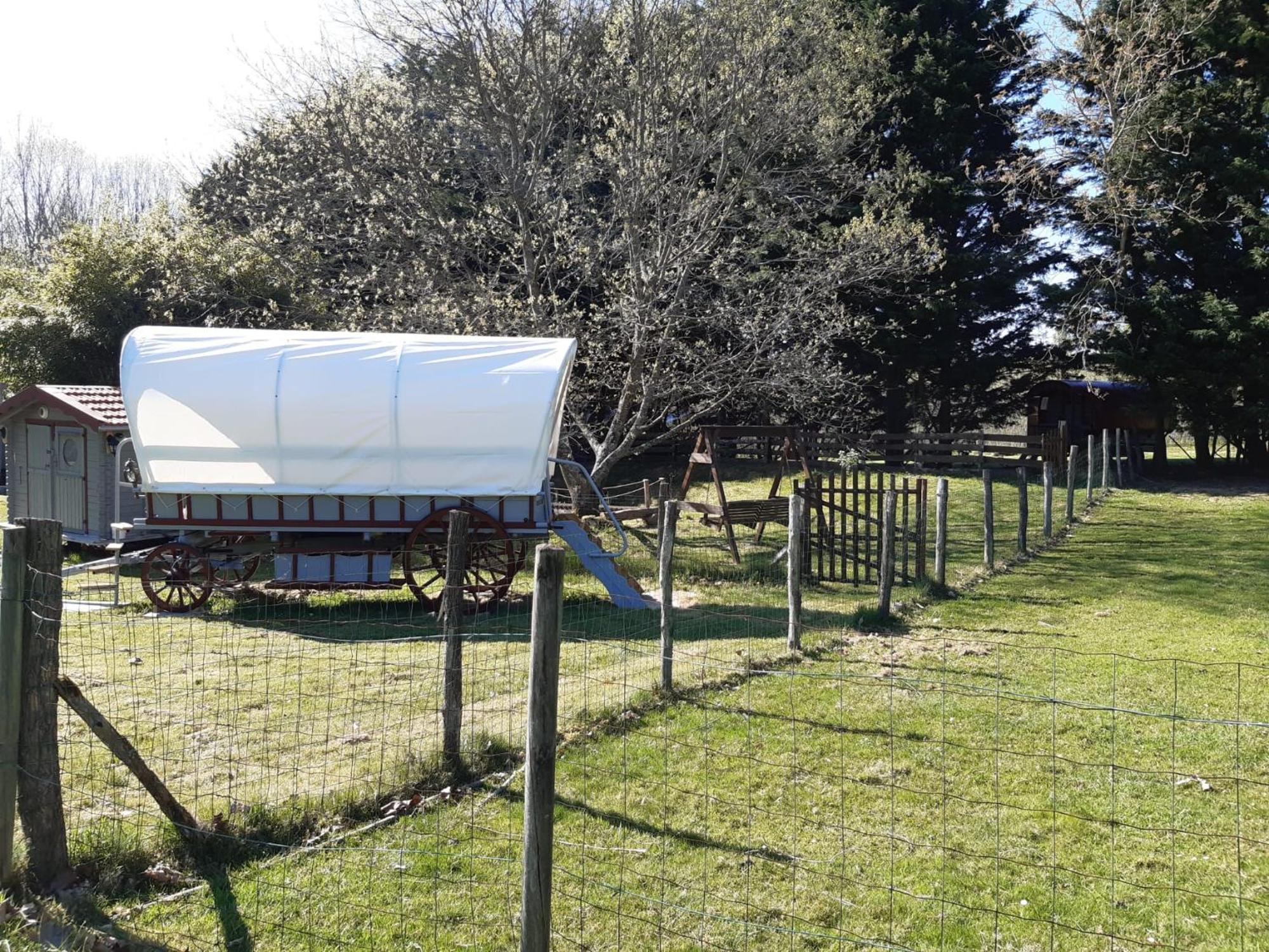 Tente Trappeur Ada, Au Jardin De La Vouivre Saint-Vincent-en-Bresse ภายนอก รูปภาพ